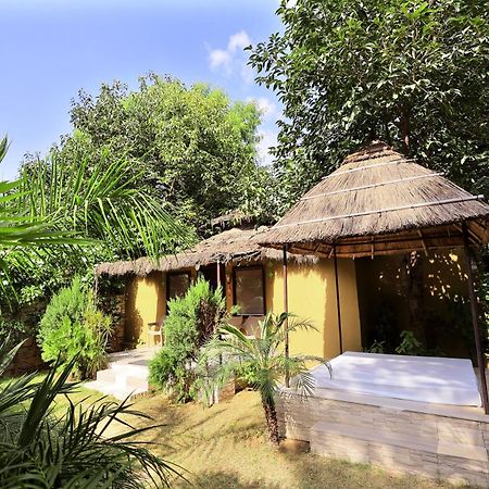 Nature Village Resort Pushkar Exteriör bild