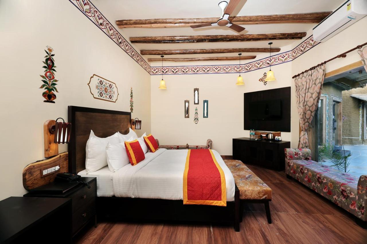 Nature Village Resort Pushkar Exteriör bild