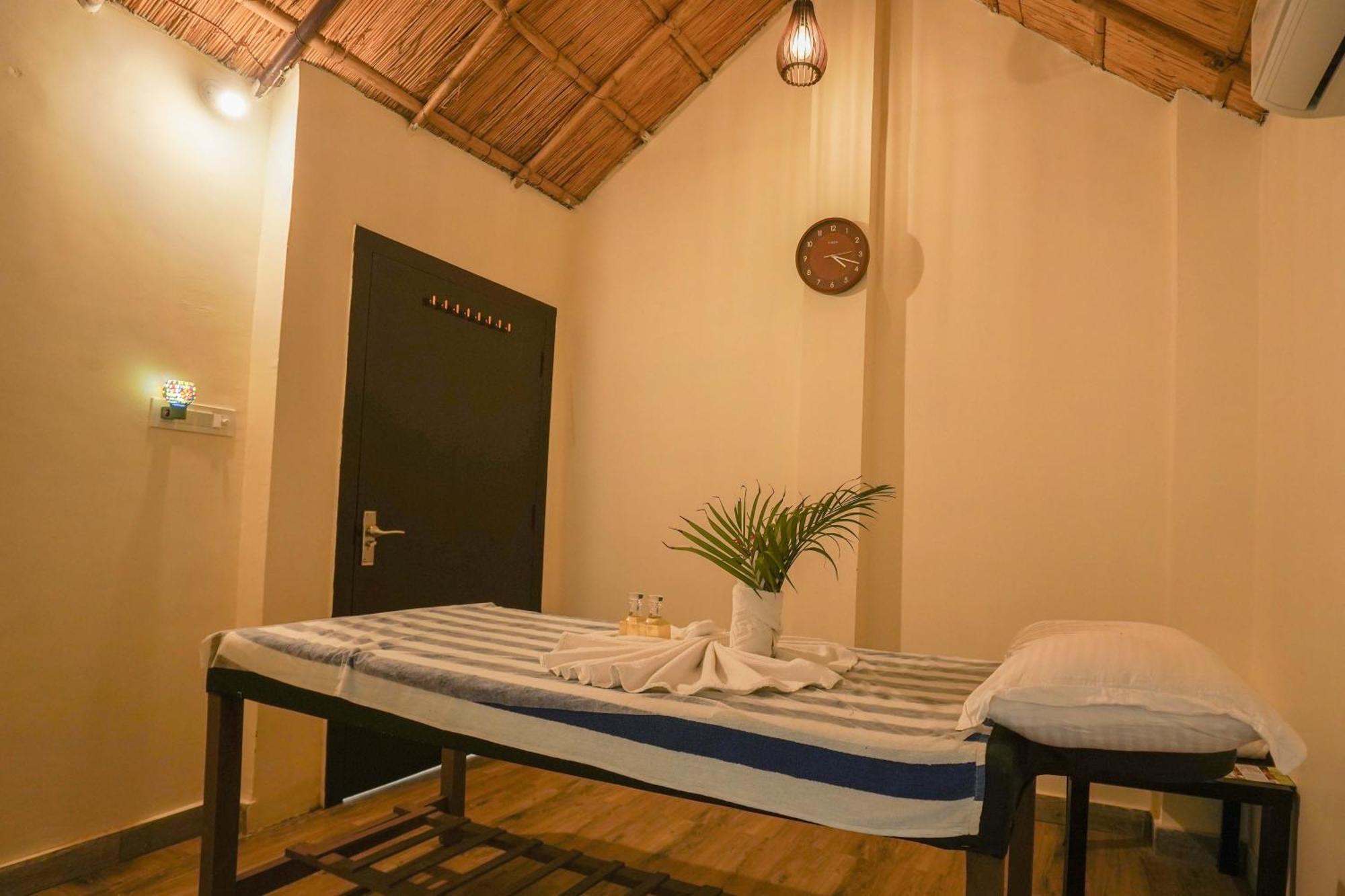 Nature Village Resort Pushkar Exteriör bild